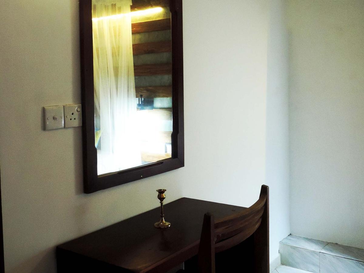 Primrose Guest House Unawatuna Exterior photo