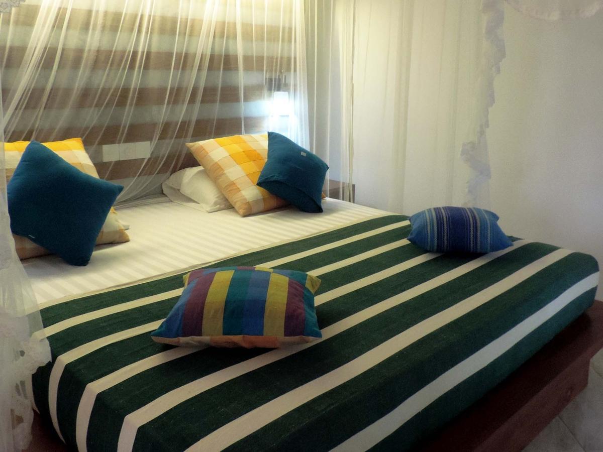 Primrose Guest House Unawatuna Exterior photo