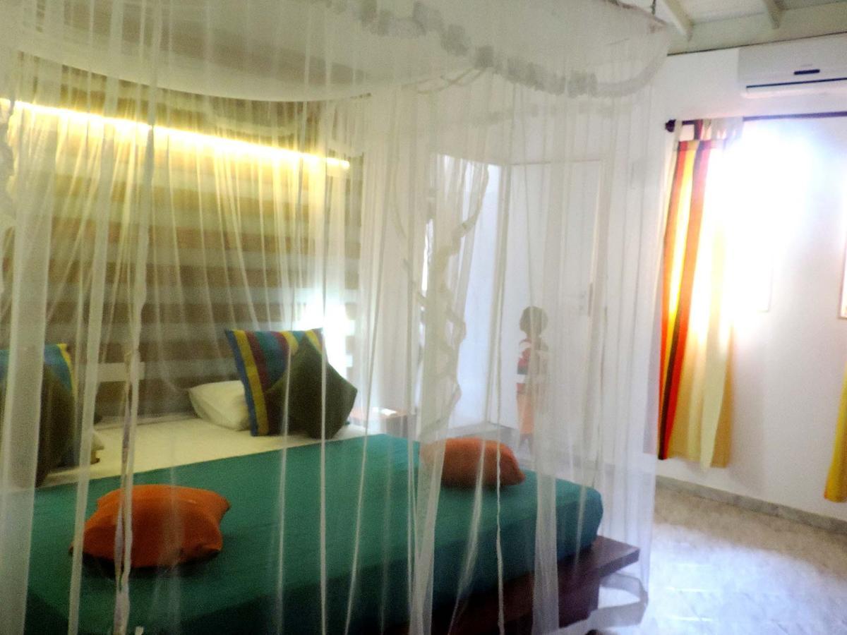 Primrose Guest House Unawatuna Exterior photo