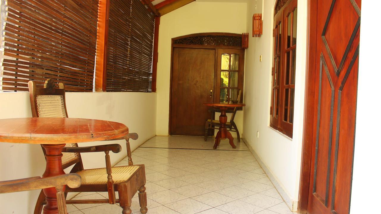 Primrose Guest House Unawatuna Exterior photo